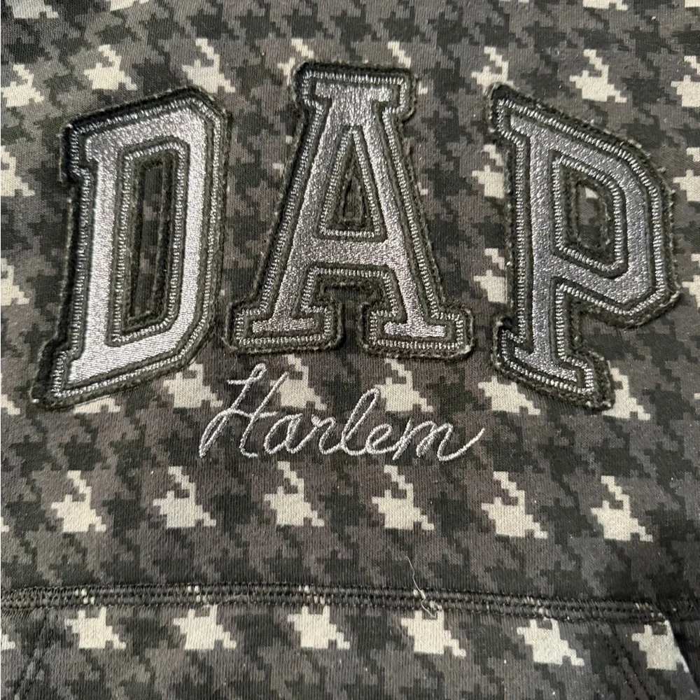 GAP Gray Houndstooth Hooded Sweatshirt with DAP Harlem Embroidery. Gently Used